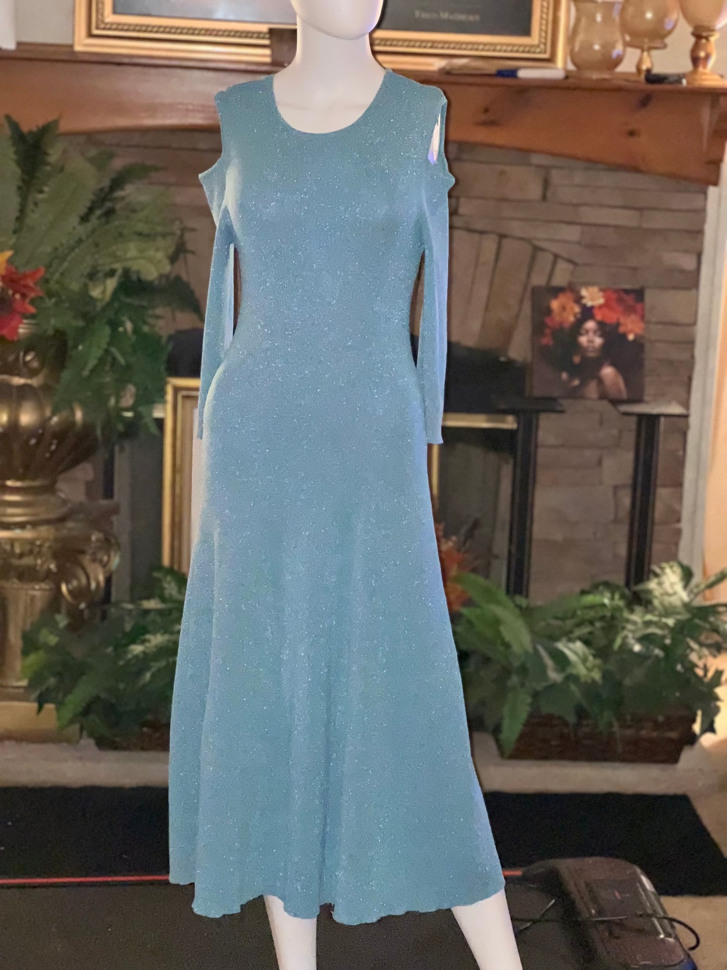 Eva Mendes Cold Shoulder Dress Medium