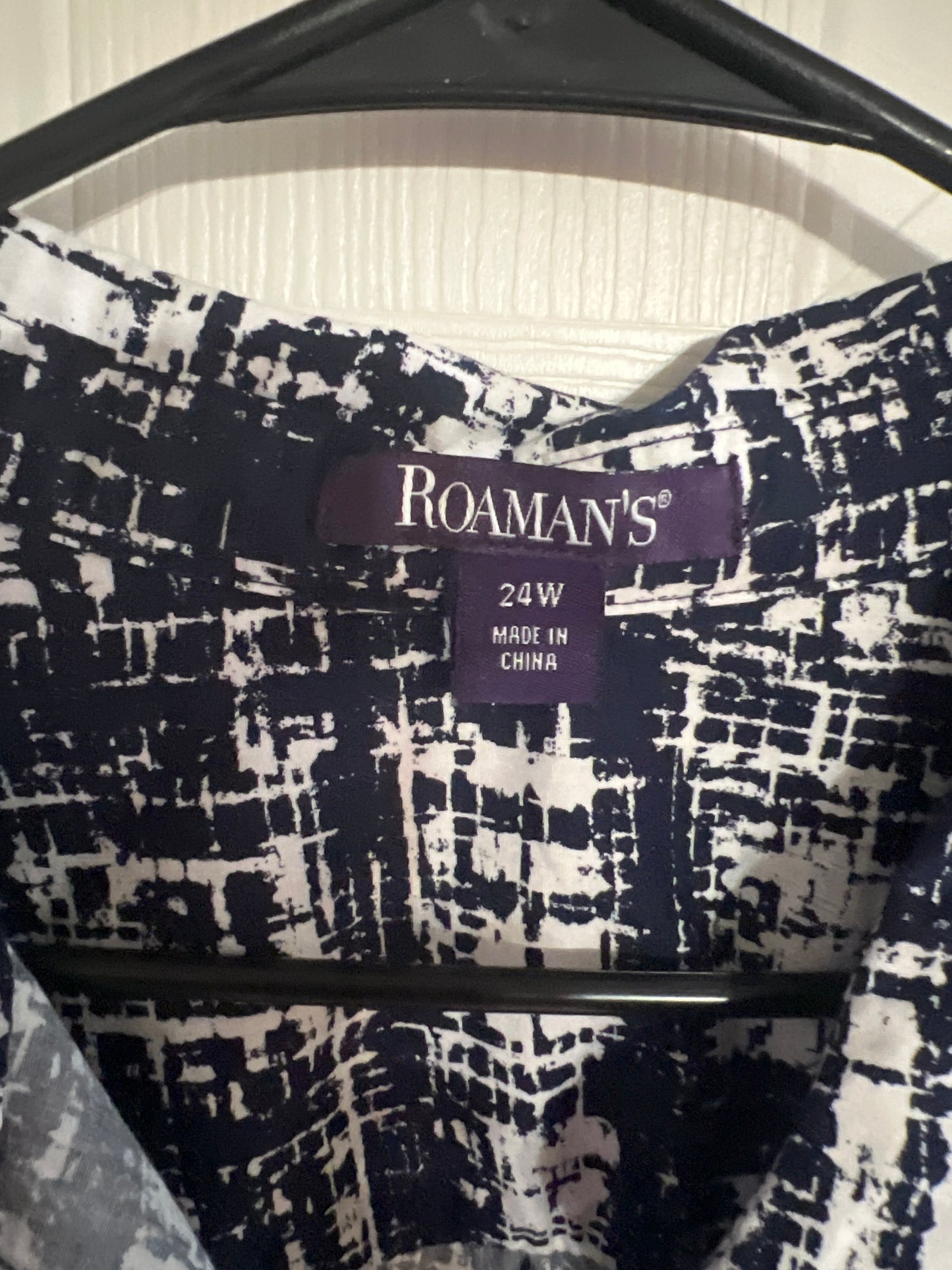 Roman’s Blue White Top size 24W